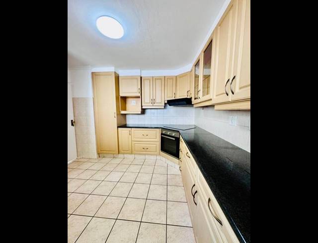 3 BEDROOM TOWNHOUSE TO LET IN WESTVILLE
